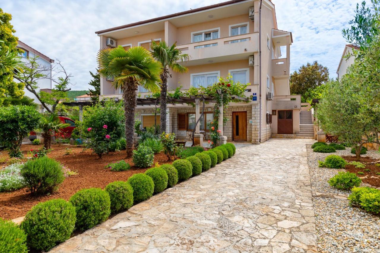 Apartments Come&Stay Punat Ngoại thất bức ảnh
