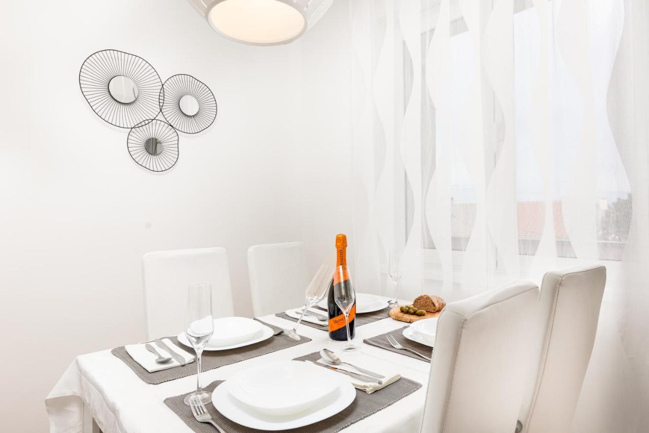 Apartments Come&Stay Punat Ngoại thất bức ảnh
