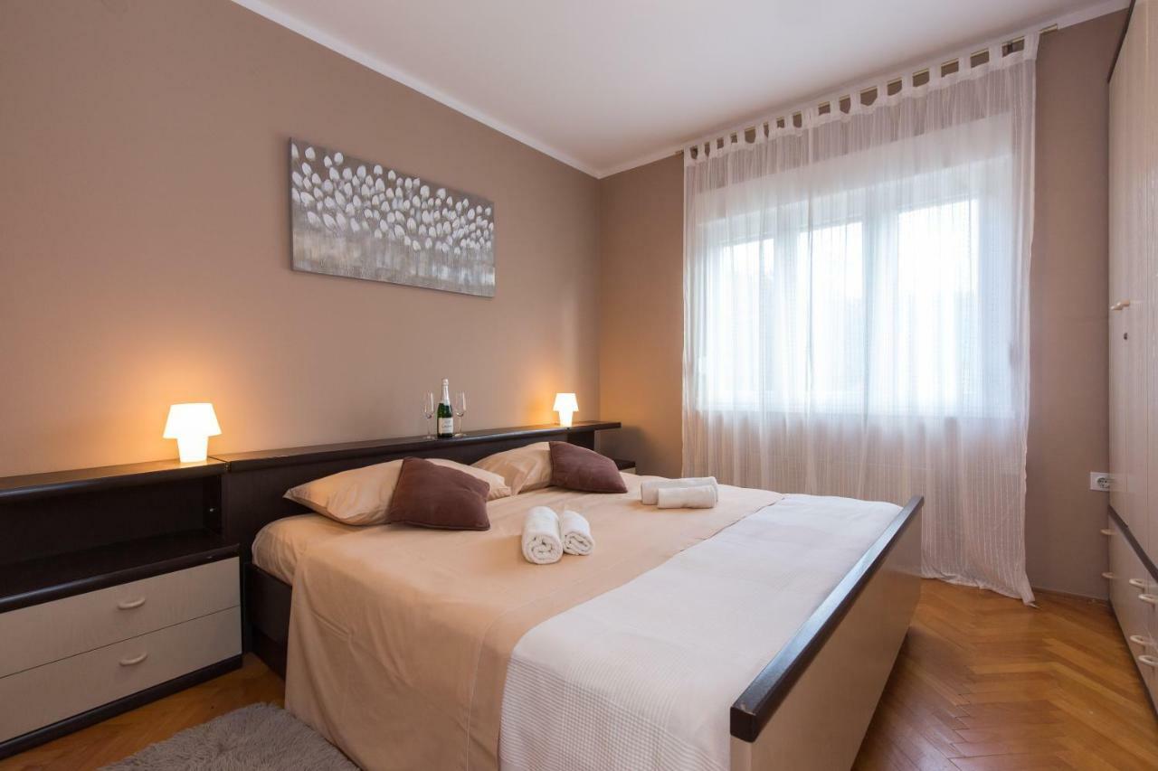 Apartments Come&Stay Punat Ngoại thất bức ảnh