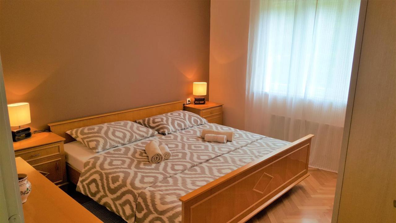 Apartments Come&Stay Punat Ngoại thất bức ảnh